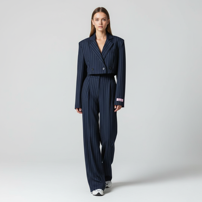 Damen Nadelstreifen Anzug Set Marineblau mit weiter Hose & kurzem Blazer