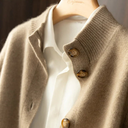 Damen Strickjacke im klassischen Stil für Business und Freizeit