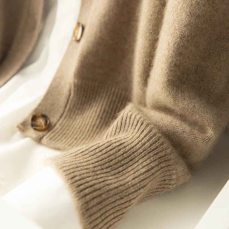 Damen Strickjacke im klassischen Stil für Business und Freizeit