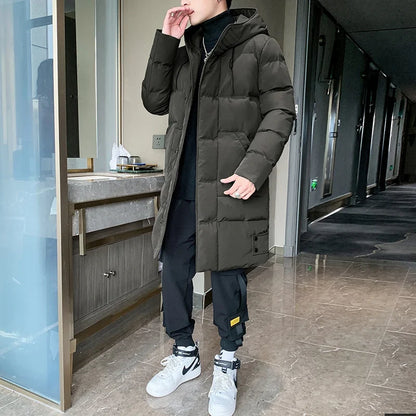 Herren Langer Steppmantel mit Kapuze – Warm Gefütterter Winterparka mit Taschen