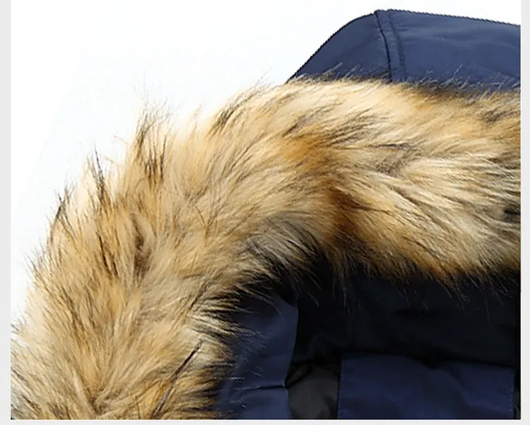 Herren Winterparka mit Kapuze und Kunstfellbesatz, Militärgrün