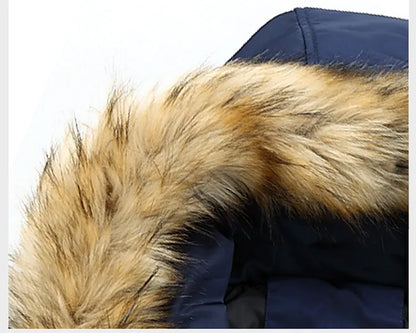 Herren Winterparka mit Kapuze und Kunstfellbesatz, Militärgrün