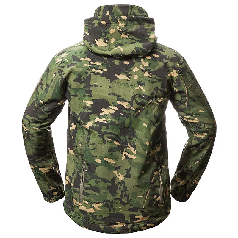 Herren Softshell Outdoor Jacke mit Kapuze und Reißverschlusstaschen Tarnmuster