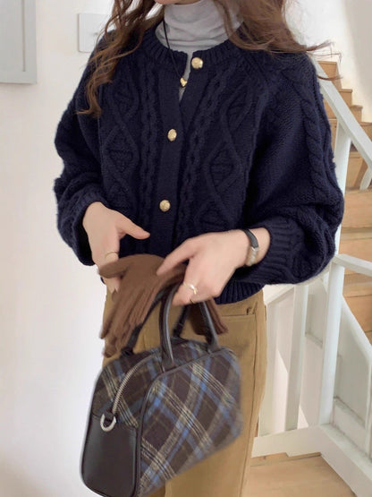 Damen Marineblaue Strickjacke mit Zopfmuster, kurze Passform