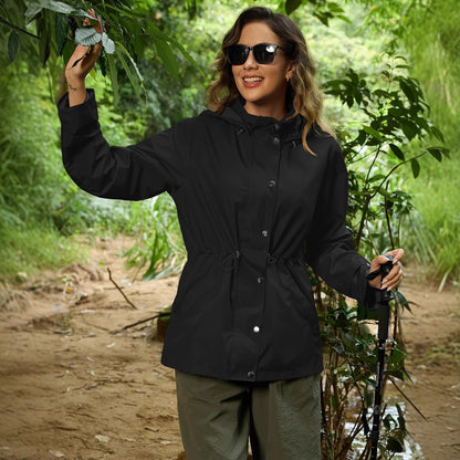 Damen Regenjacke mit Kapuze und Tunnelzug in Elfenbein, Schwarz, Lavendel oder Olivgrün
