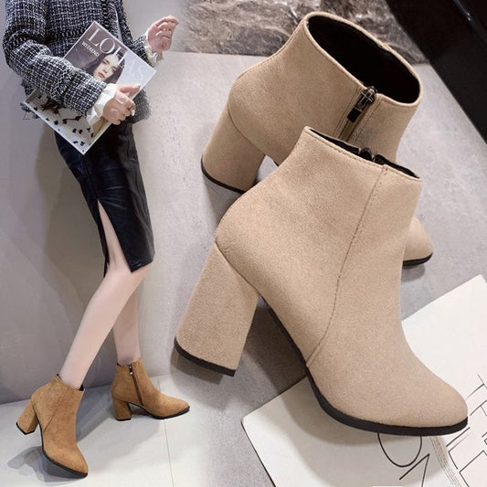 Damen Stiefelette mit Blockabsatz und seitlichem Reißverschluss
