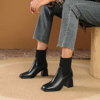 Damen Stiefelette mit Blockabsatz und Strickeinsatz in Braun