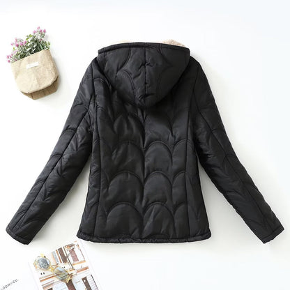 Damen Steppjacke Schwarz mit Kapuze und Futter aus weichem Material