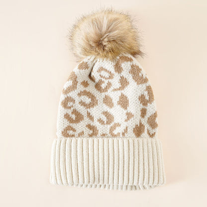 Strickmütze mit Leopardenmuster und Bommel für Damen