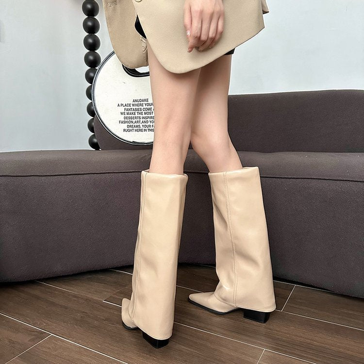 Damen Stiefel in Falten-Optik mit spitzer Zehenpartie und Blockabsatz