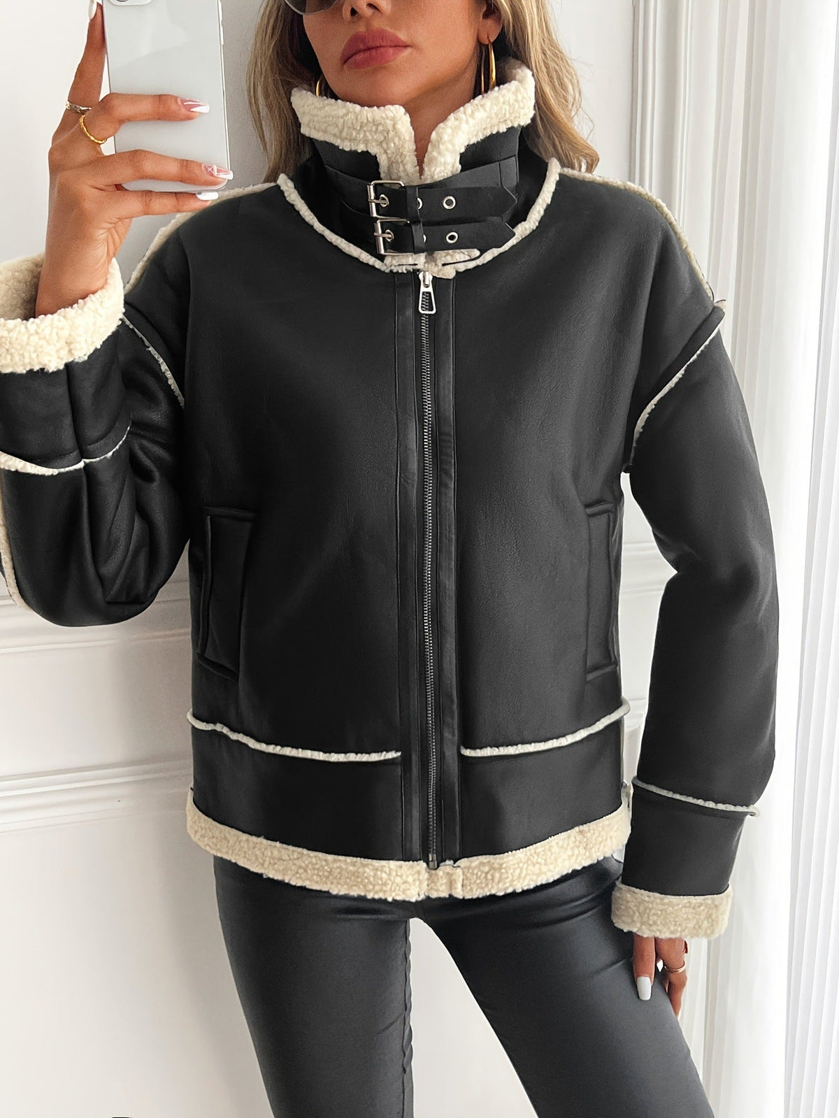 Damen Aviator-Jacke mit Kunstfellfutter und Schnallenkragen
