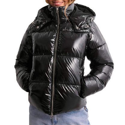 Glänzende Steppjacke für Damen mit Kapuze – Kurze Pufferjacke in Weinrot, Olivgrün & Schwarz