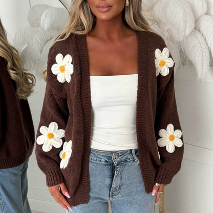 Damen Strickjacke mit offenen Blütenapplikationen