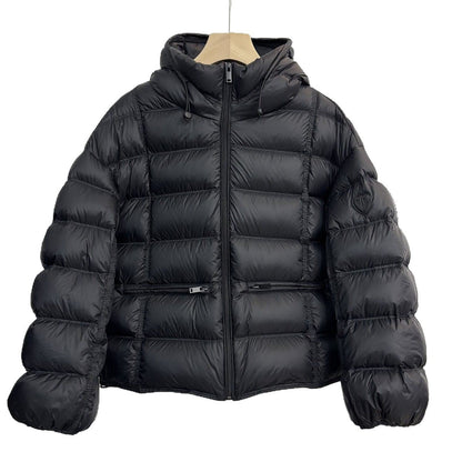 Gesteppte Damen Pufferjacke mit Kapuze und Reißverschlüssen
