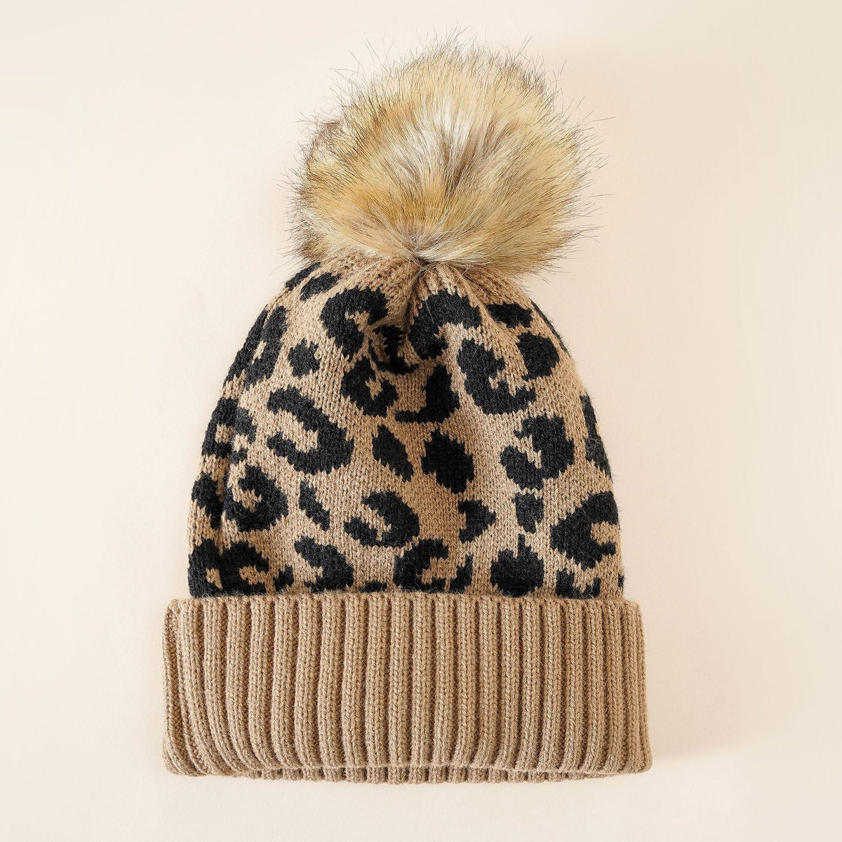 Strickmütze mit Leopardenmuster und Bommel für Damen