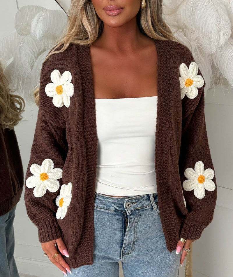 Damen Strickjacke mit offenen Blütenapplikationen