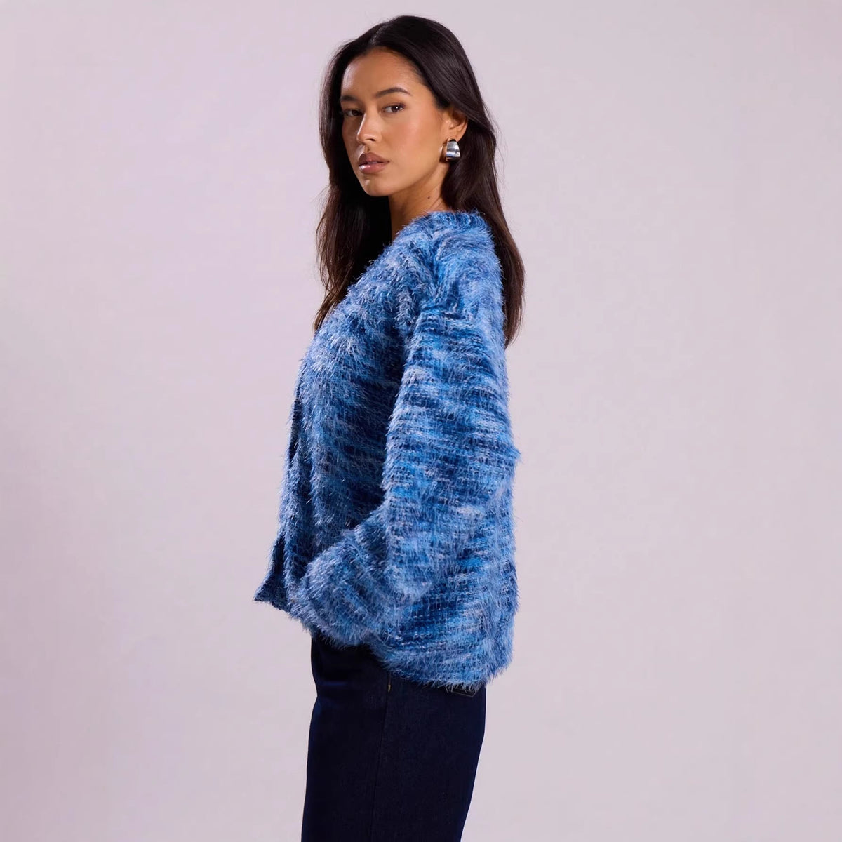 Damen Flauschiger Strick Cardigan mit V-Ausschnitt und Knopfleiste