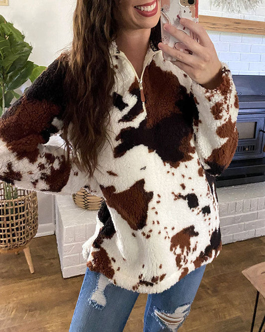Damen Flauschiger Pullover mit Kuhfell-Print und Reißverschluss