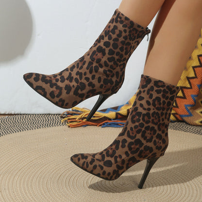 Leopardenmuster Stiefeletten mit spitzer Zehenpartie und Pfennigabsatz