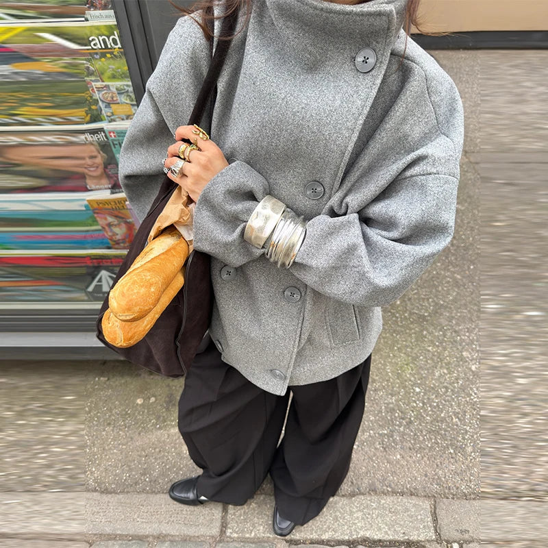 Kurze Damen Übergangsjacke mit Stehkragen und Knöpfen