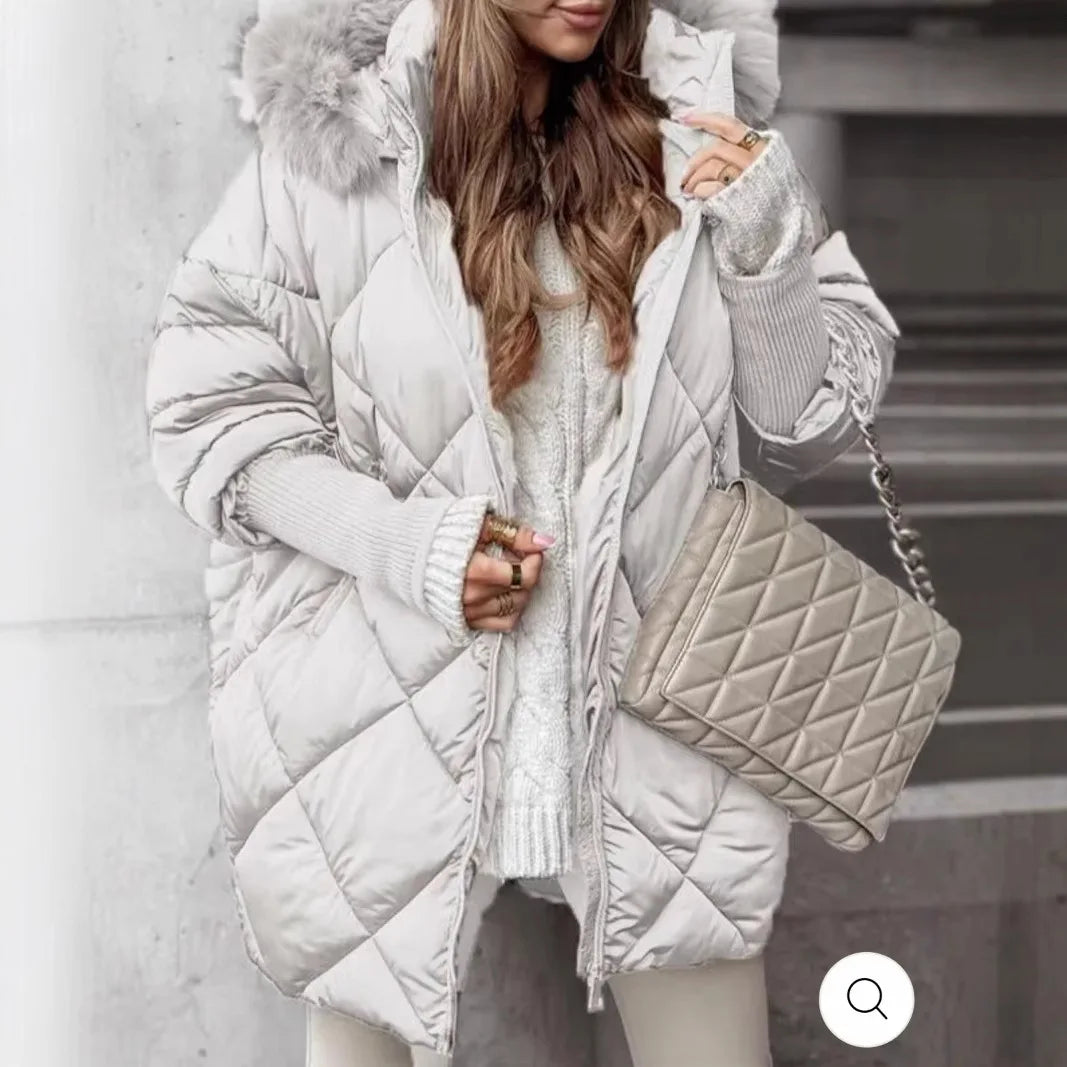 Steppjacke Damen mit Kapuze und Kunstfellbesatz Winter Warme Jacke