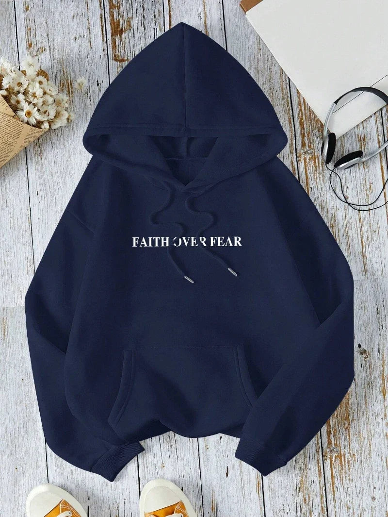 Hoodie mit Kapuze und "Faith Over Fear" Druck, lockere Passform