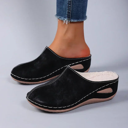 Unisex Hausschuhe Slipper mit warmem Futter, gestepptem Rand und Seitenöffnung