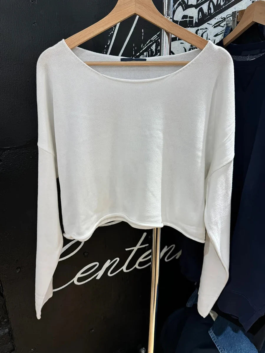 Damen Langarm Oberteil, Crop Top mit weitem Ausschnitt und asymmetrischem Saum