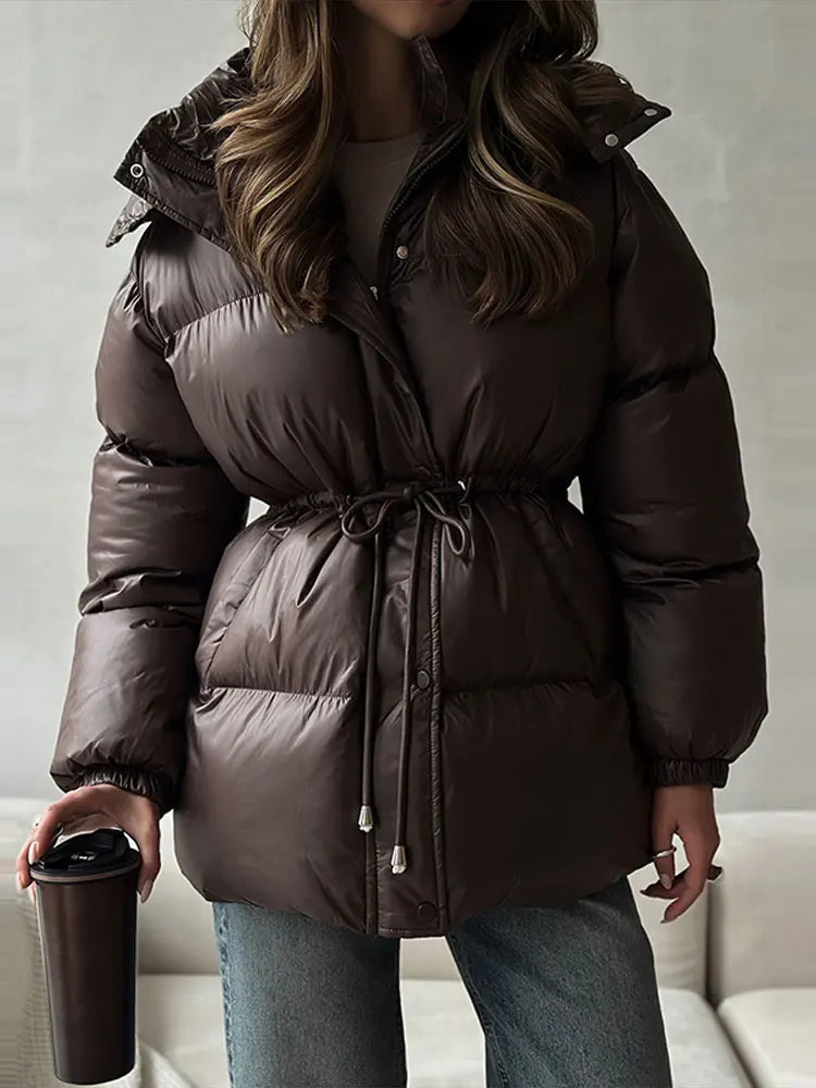 Damen Steppjacke mit Kapuze & Kordelzug Taille – Verschiedene Farben
