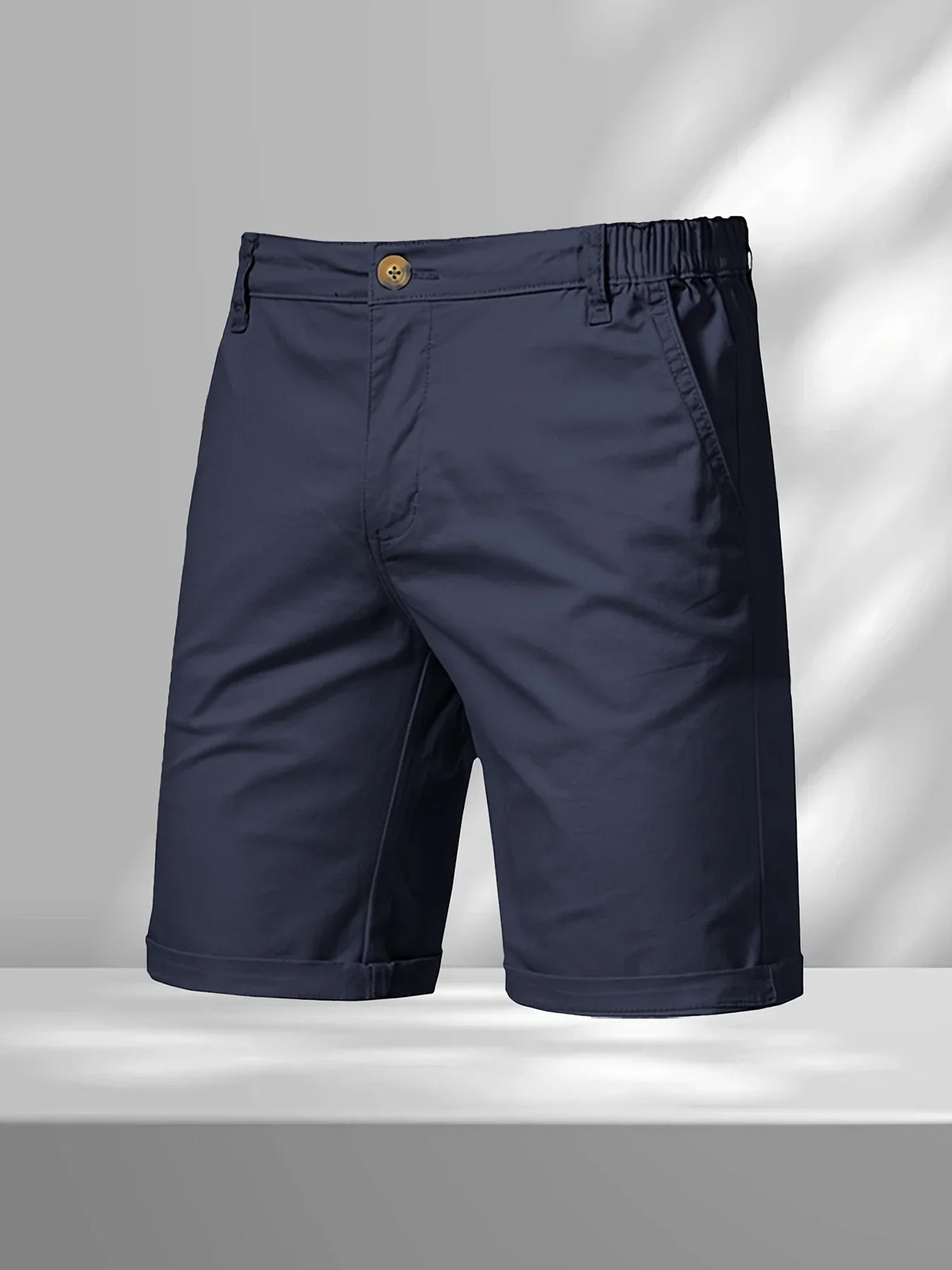 Herren Chino Shorts mit elastischem Bund, Knopfverschluss und Krempelbein