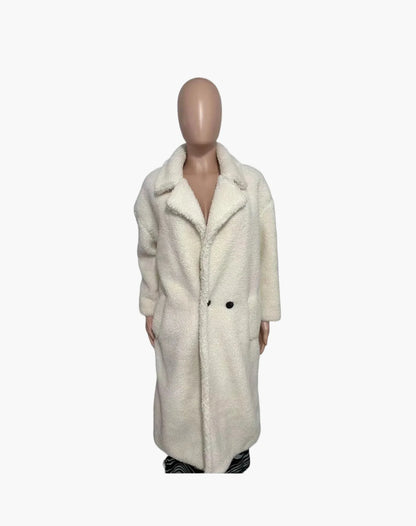 Damen Oversize Teddy Mantel – Modischer Winter-Look für stilbewusste Frauen