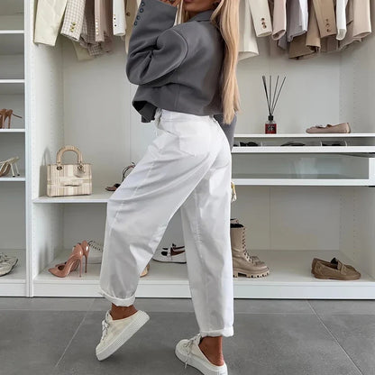 Kurzer Damen Blazer Grau mit Knöpfen und Reverskragen