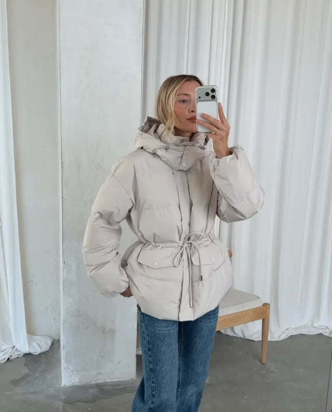 Damen Pufferjacke mit Kapuze und Tunnelzug Kurz Cremeweiß