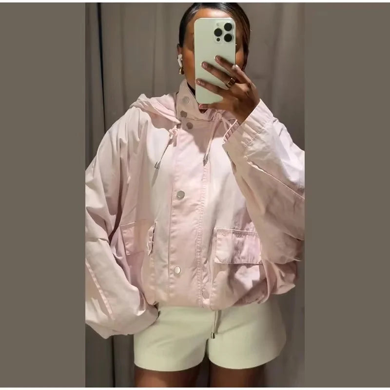 Kurze leichte Damenjacke Rosa mit Kapuze und Kordelzug