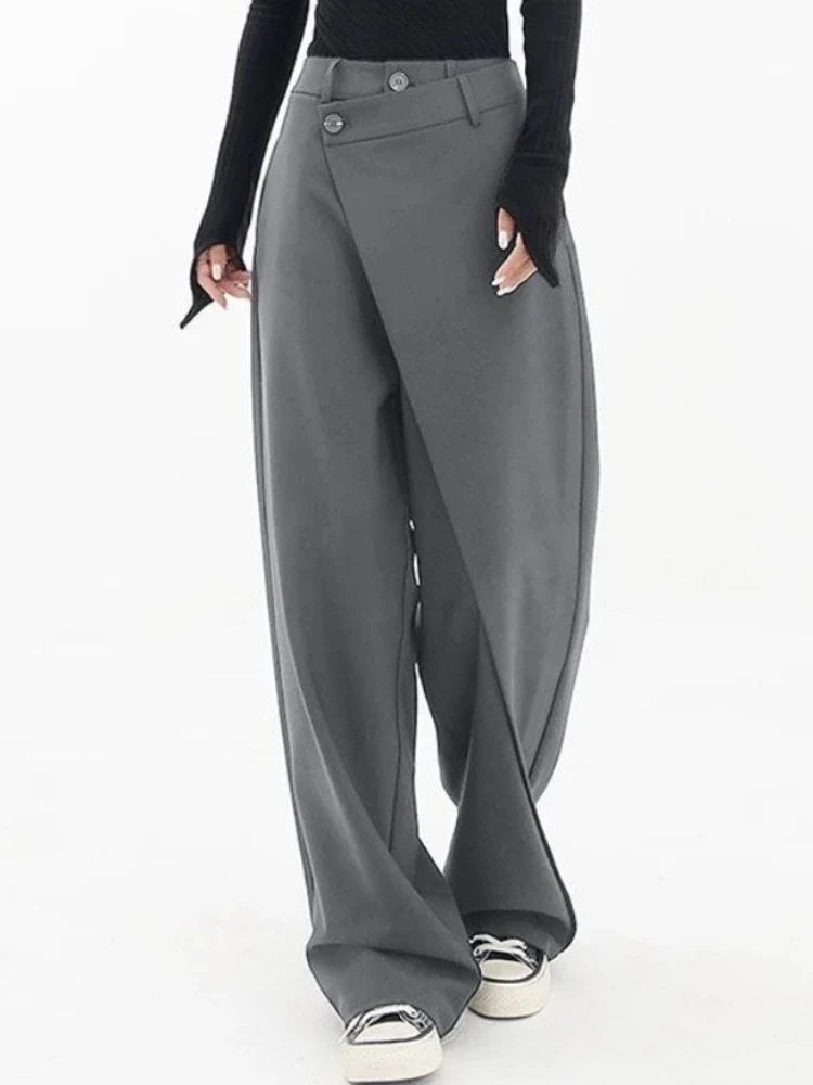 Schwarze Hose mit Wickeldesign, weitem Bein und Knopfverschluss