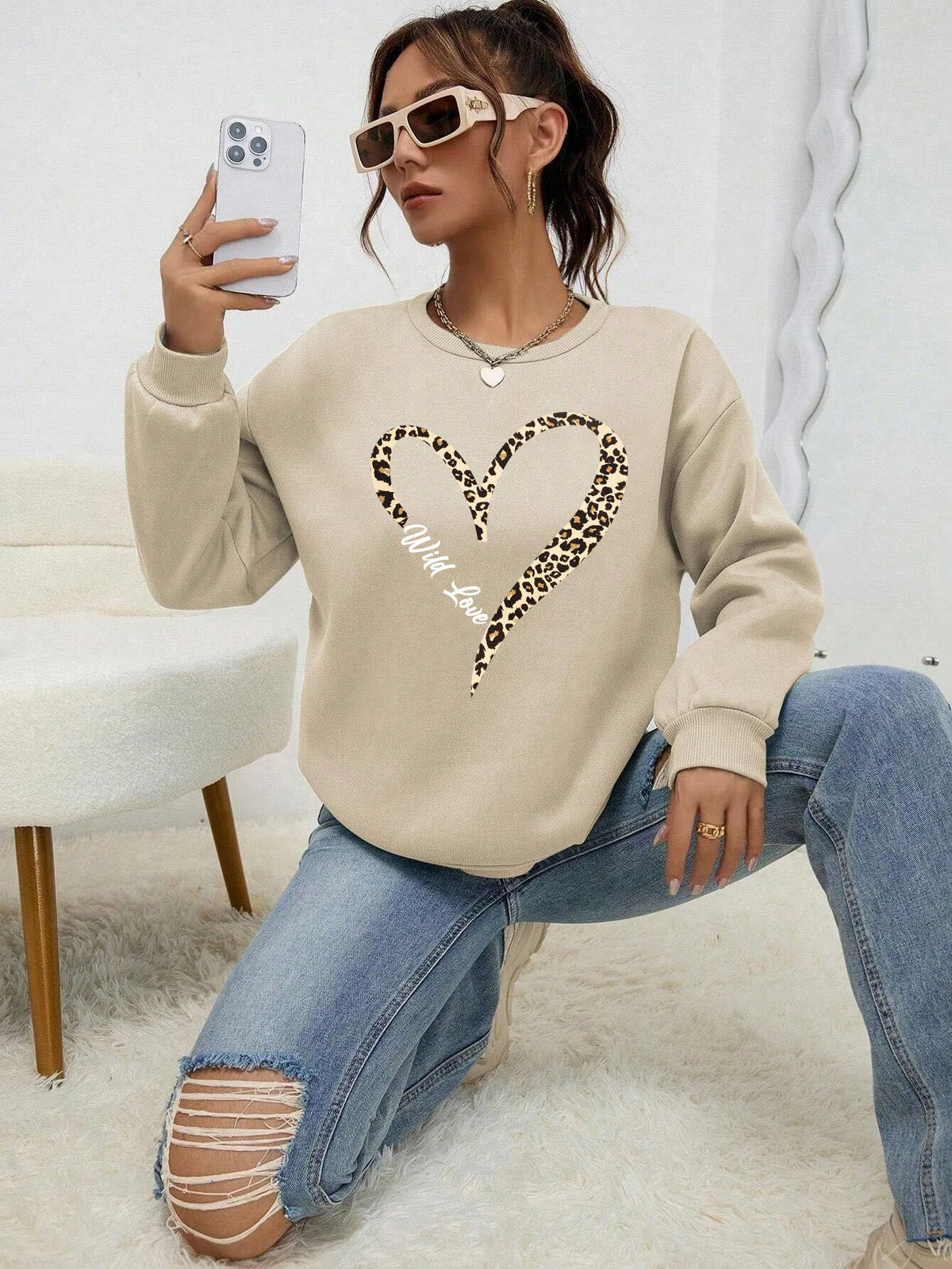 Damen Sweatshirt mit Leopardenherz-Druck Rundhals Langarm Pullover