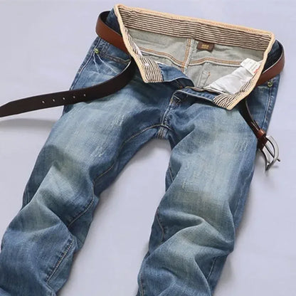Herren Jeanshose im Used-Look, gerades Bein, mittlere Bundhöhe