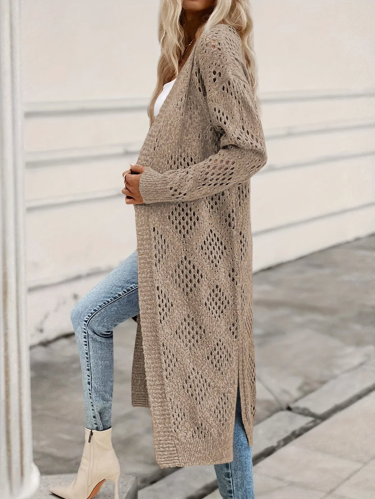 Langer Cardigan Damen Strick Hellbraun Lochmuster
