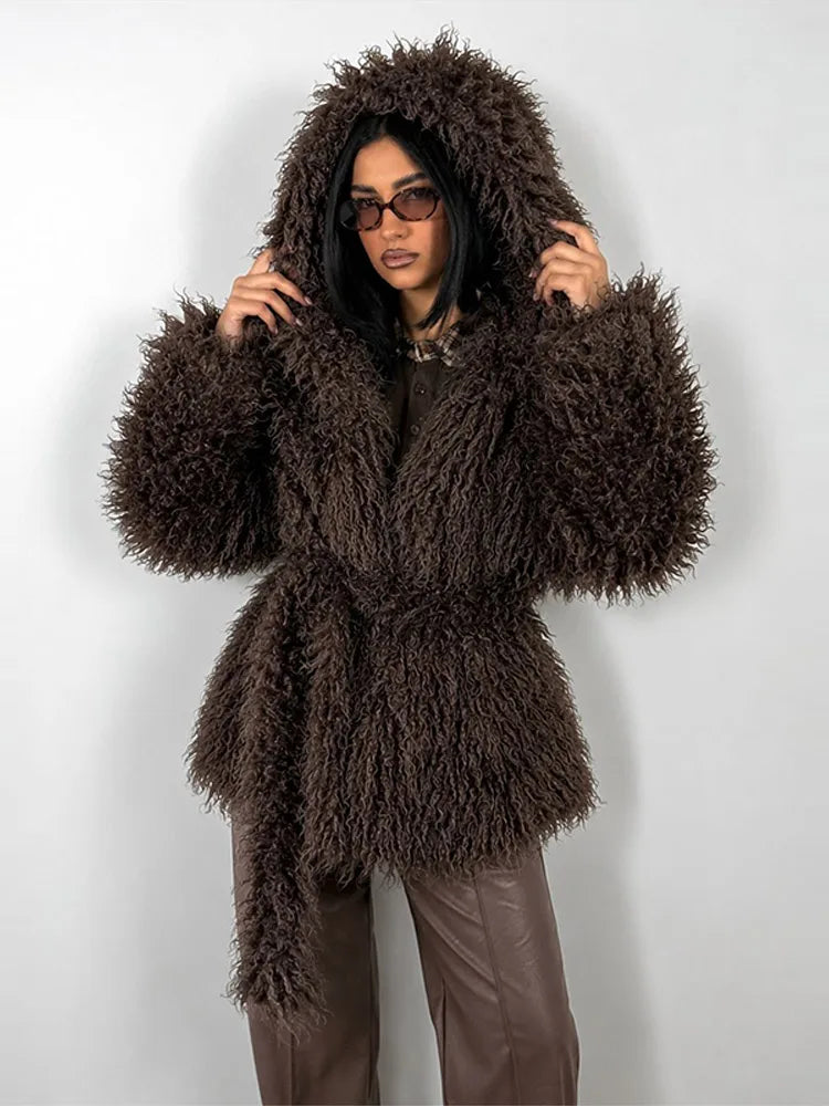 Damen Shaggy Kunstfell Jacke mit Kapuze und Bindegürtel, Langärmelig, Kurz geschnitten