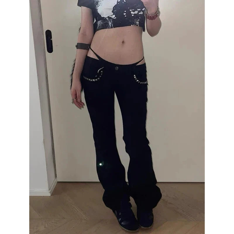 Damen Schlaghose Schwarz mit Nieten Niedriger Bund Weites Bein