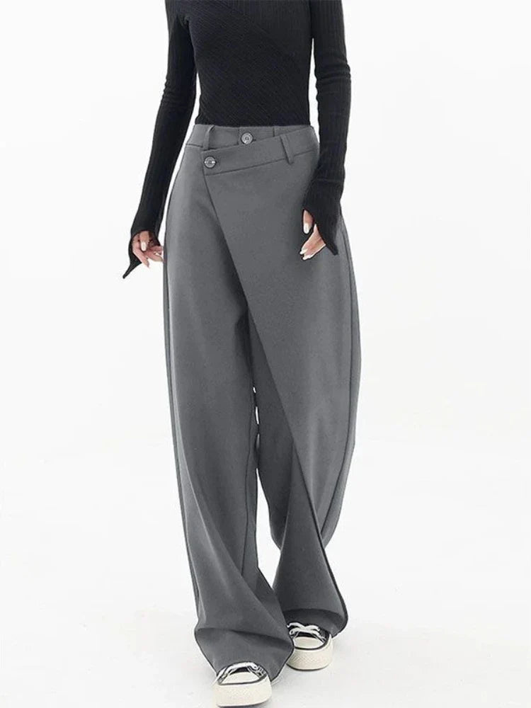 Schwarze Hose mit Wickeldesign, weitem Bein und Knopfverschluss