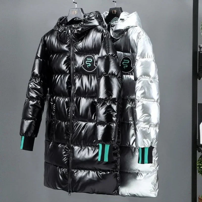 Glänzender Herren Daunenmantel mit Kapuze Schwarz Silber Metallic Winterjacke