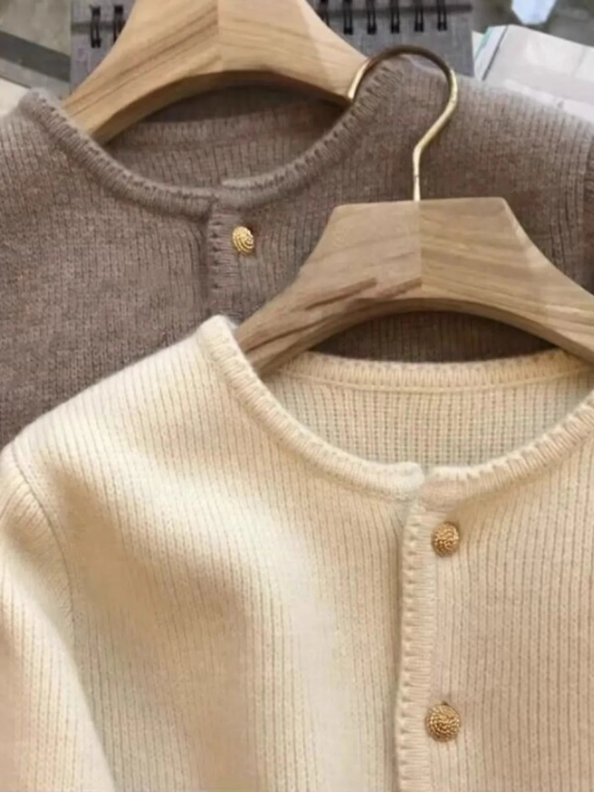 Damen Cardigan Rundhals Goldknöpfe Langarm Strickjacke