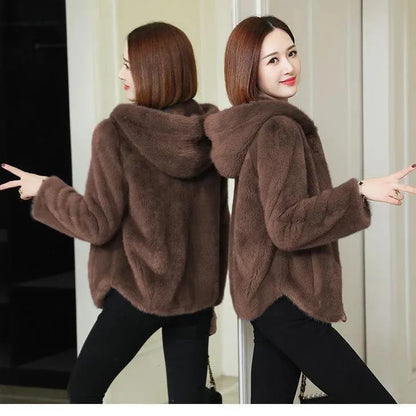 Damen Kurzjacke mit Kapuze aus weichem Material - verschiedene Farben