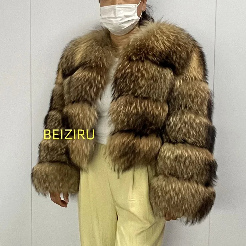 Kurze Damen Pelzjacke mit voluminösem Kragen