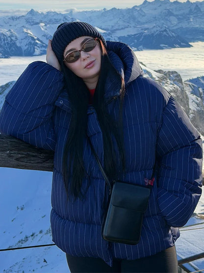 Damen Steppjacke mit Kapuze & Nadelstreifen