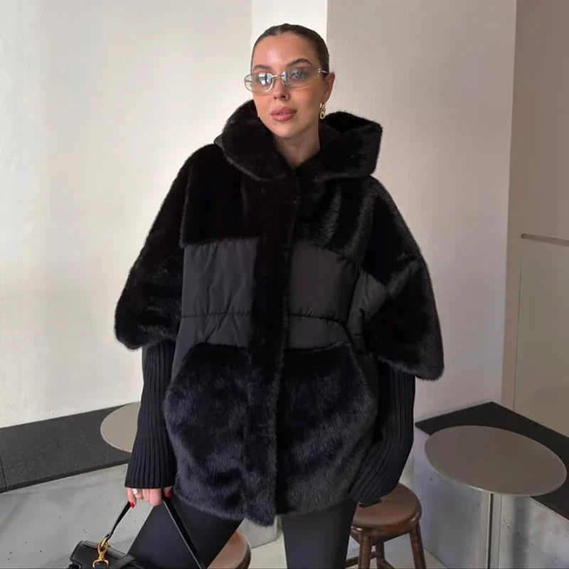 Damen Kurzmantel Plüsch-Look Gesteppt mit Kapuze und langen Ärmeln