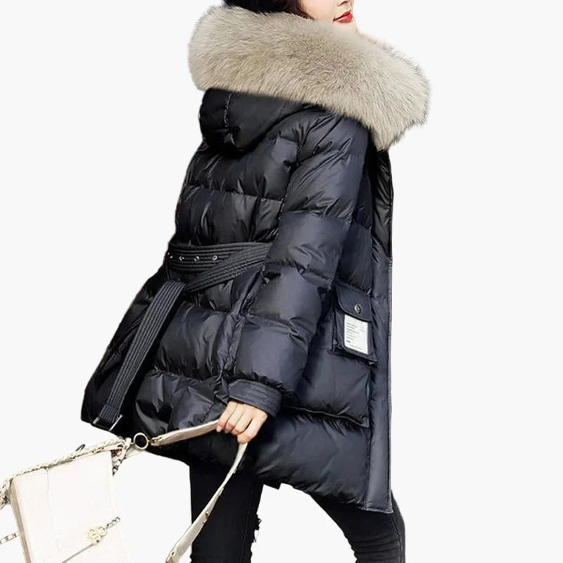 Damen Winter Daunenmantel mit Kapuze und Kunstfellkragen – Eleganter Steppmantel für kalte Tage