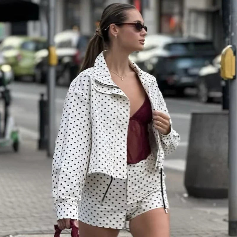 Damen Kurzjacke mit Stehkragen und Tupfenmuster - Weiß Schwarz