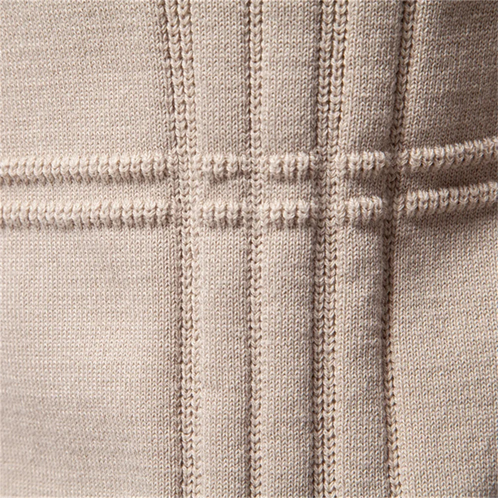 Herren Rundhals Pullover mit Strukturmuster und Knopfdetail